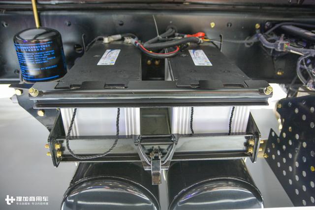 庆铃引进了最帅的五十铃新款重卡,可惜内饰配置太低不够厚道 - 第32张 - 提加商用车网 庆铃引进了最帅的五十铃新款重卡,可惜内饰配置太低不够厚道 - 第32张