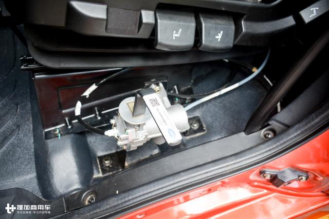 6X2的油耗，6X4的载货量？解放新J6快运版重卡详解 - 第22张