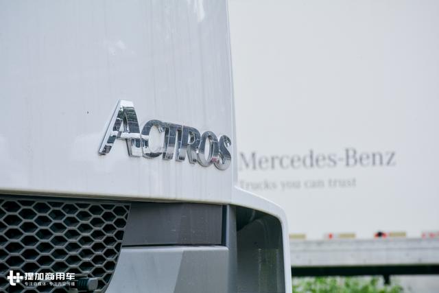 电视转播车为何都用进口卡车底盘？这台奔驰单桥载货车告诉您 - 第4张