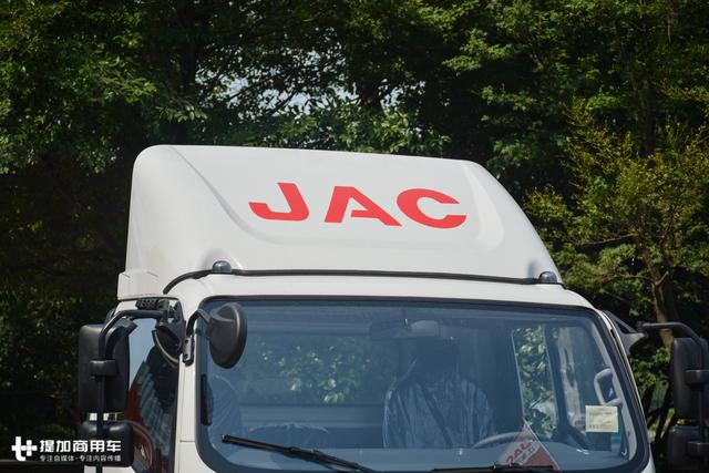 拉10吨无压力，江淮骏铃轻卡配玉柴160马力发动机和双层车架 - 第4张
