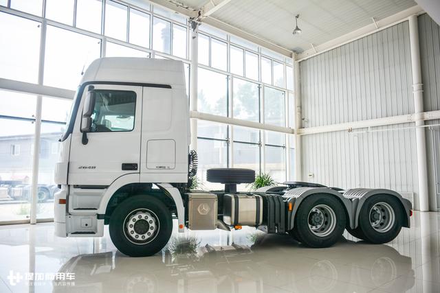 许多功能国产卡车现在都没有？这款奔驰9年前的重卡车型依然领先 - 第3张