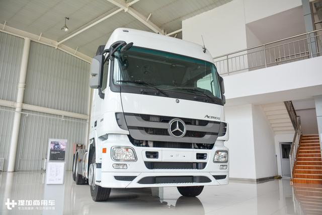 许多功能国产卡车现在都没有？这款奔驰9年前的重卡车型依然领先 - 第12张