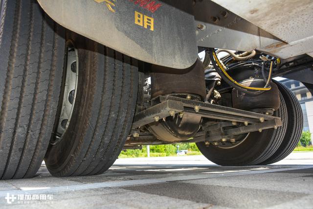 4米宽30米长轿运车退出舞台,中置轴轿运车时代将正式来临 - 第15张 - 提加商用车网 4米宽30米长轿运车退出舞台,中置轴轿运车时代将正式来临 - 第15张