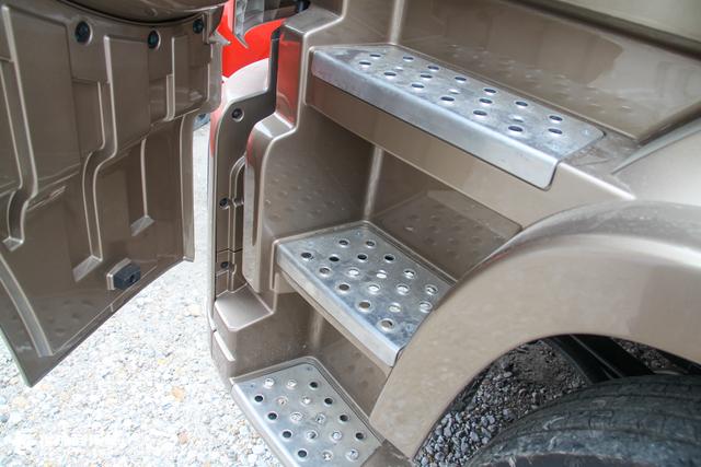 马力加大自重减低，售价40万左右，如今的天龙旗舰重卡已趋成熟？