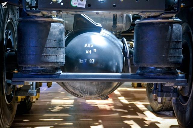 柳汽也有高配置车型 乘龙H7高端重卡评测 - 第12张 - 提加商用车网 柳汽也有高配置车型 乘龙H7高端重卡评测 - 第12张