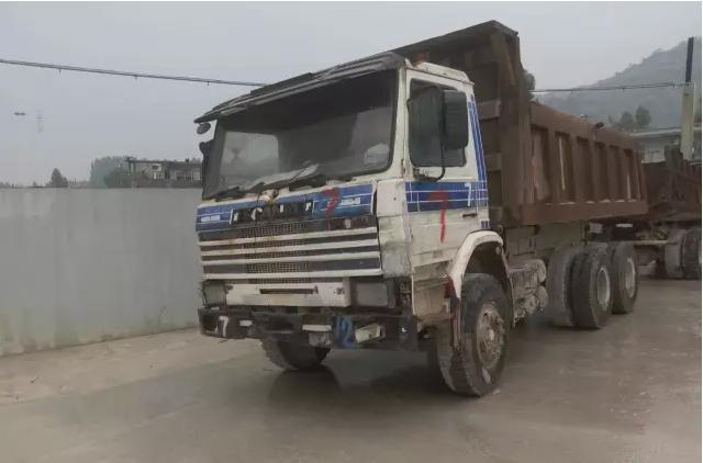 在华服役超过23年 斯堪尼亚3系老卡车实拍