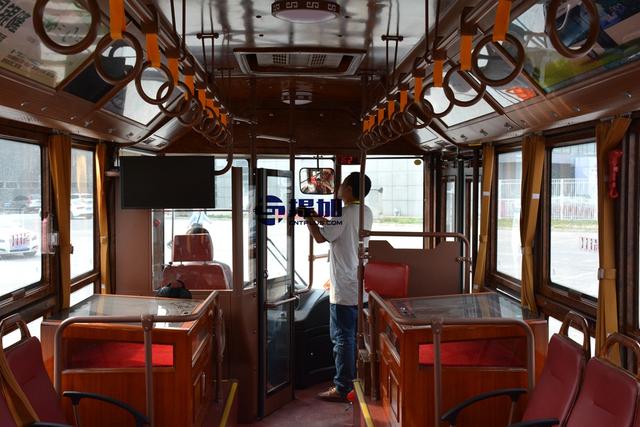 回忆+复古  老上海“铛铛有轨电车”以新面目重出江湖 - 第8张 - 提加商用车网 回忆+复古  老上海“铛铛有轨电车”以新面目重出江湖 - 第8张