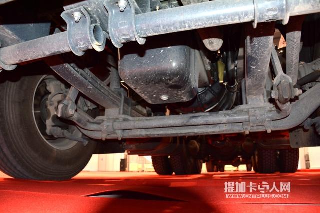 法士特缓速器最抢眼 红岩杰狮C100牵引车图解