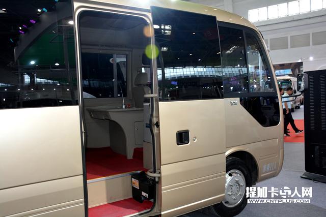 售价70万左右  宇通T7中巴商务车豪华版实拍 - 第8张 - 提加商用车网 售价70万左右  宇通T7中巴商务车豪华版实拍 - 第8张