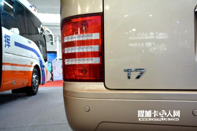 售价70万左右 宇通T7中巴商务车豪华版实拍 - 第7张 - 提加商用车网 售价70万左右 宇通T7中巴商务车豪华版实拍 - 第7张