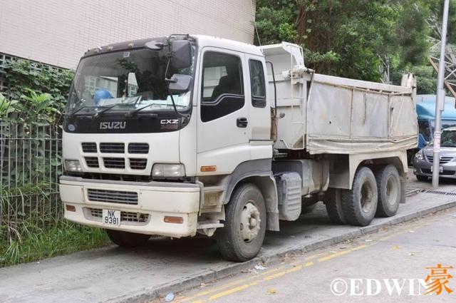 经典的日系卡车这里都有？ 香港街头某货运停车场实拍 - 第8张
