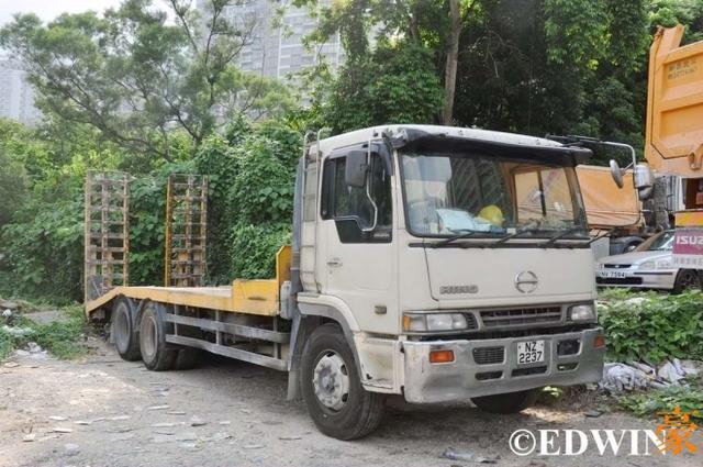 经典的日系卡车这里都有？ 香港街头某货运停车场实拍 - 第13张