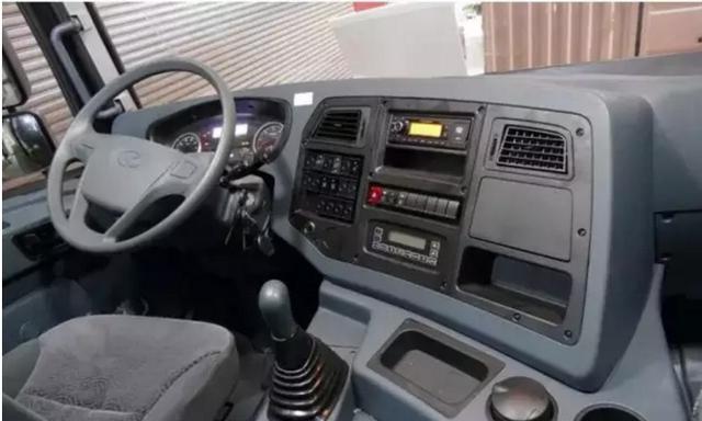 适应新规货箱仍达9.6米 华菱新款大单桥厢货车详解 - 第4张 - 提加商用车网 适应新规货箱仍达9.6米 华菱新款大单桥厢货车详解 - 第4张