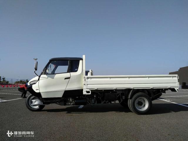 帅炸天的三蹦子要上市了,首曝光的内饰更炫酷,据说售价3万左右 - 第2张 - 提加商用车网 帅炸天的三蹦子要上市了,首曝光的内饰更炫酷,据说售价3万左右 - 第2张