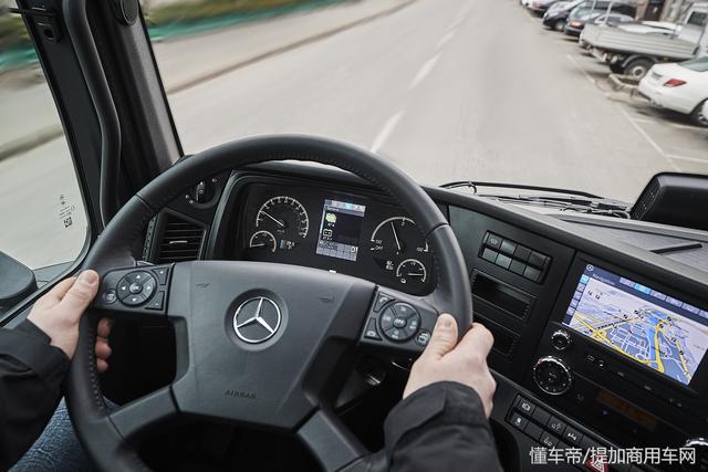 国产电动卡车弯道超车成功？奔驰路试电动重卡续航只有200公里 - 第10张