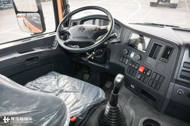 车载饮水机+液力缓速器,陕汽新推出的这款纪念版卡车好看又实用 - 第23张 - 提加商用车网 车载饮水机+液力缓速器,陕汽新推出的这款纪念版卡车好看又实用 - 第23张