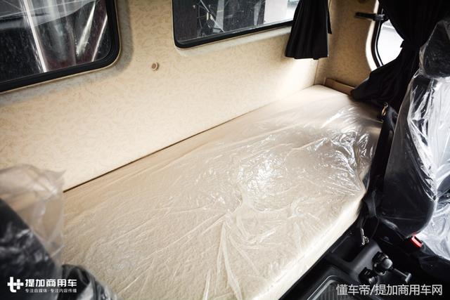 600马力能拉250吨,国产最强8x8,陕汽德龙X3000大件牵引车详解 - 第10张 - 提加商用车网 600马力能拉250吨,国产最强8x8,陕汽德龙X3000大件牵引车详解 - 第10张