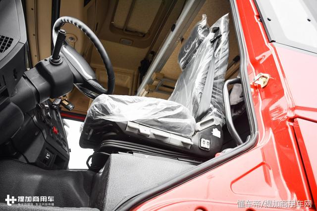 600马力能拉250吨,国产最强8x8,陕汽德龙X3000大件牵引车详解 - 第8张 - 提加商用车网 600马力能拉250吨,国产最强8x8,陕汽德龙X3000大件牵引车详解 - 第8张