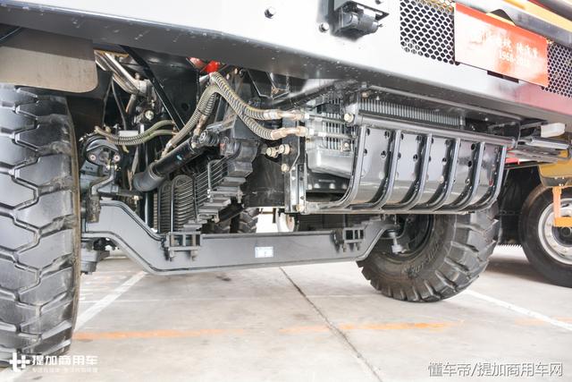 开在路上大卡车都怕它?带您见识下自重30吨的陕汽自卸车巨无霸 - 第22张 - 提加商用车网 开在路上大卡车都怕它?带您见识下自重30吨的陕汽自卸车巨无霸 - 第22张