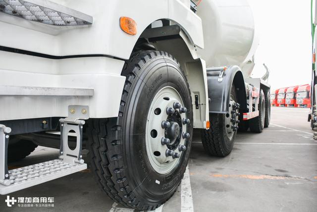 可节油30%,理念与国际接轨,陕汽这款混合动力搅拌车可能要火 - 第5张 - 提加商用车网 可节油30%,理念与国际接轨,陕汽这款混合动力搅拌车可能要火 - 第5张