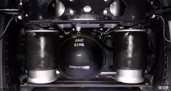 配AMT变速箱的格尔发K7重卡上市，还有车载冰箱，卡友可以出手了 - 第4张