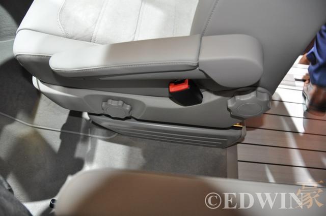 7座车型竟然有房车的豪华配置 大众T6野营车实拍评测 - 第19张 - 提加商用车网 7座车型竟然有房车的豪华配置 大众T6野营车实拍评测 - 第19张