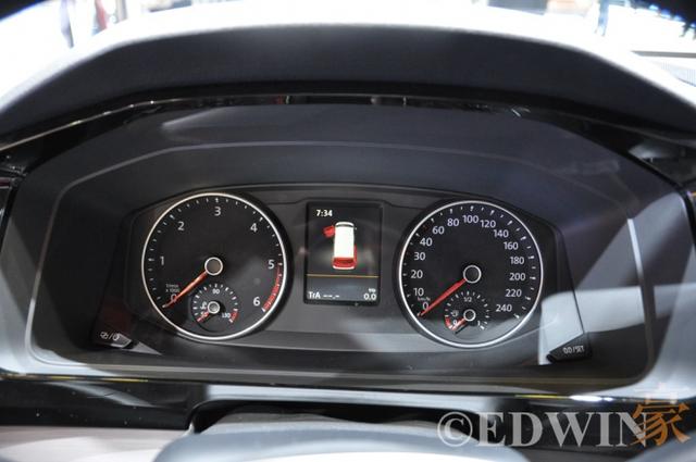 7座车型竟然有房车的豪华配置 大众T6野营车实拍评测 - 第22张 - 提加商用车网 7座车型竟然有房车的豪华配置 大众T6野营车实拍评测 - 第22张