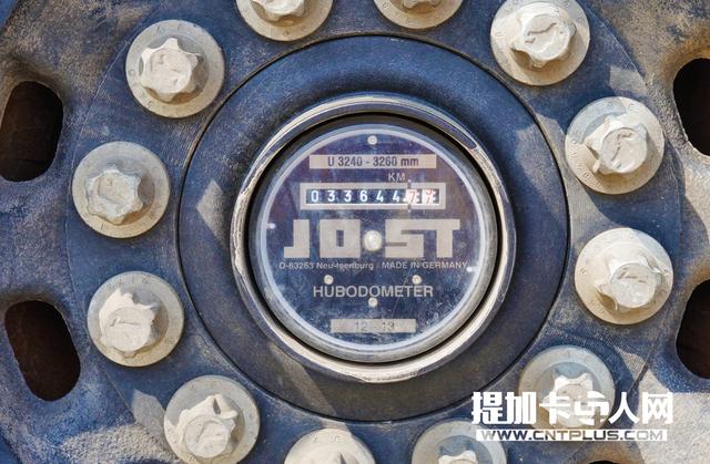 超级单胎+空气悬挂 细品德国施密茨软篷帘布挂车底盘篇 - 第5张