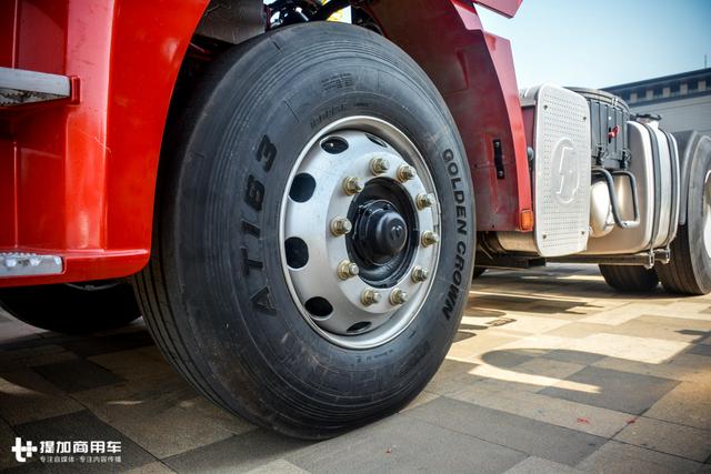 外观改款,配置向X3000看齐,陕汽新M3000牵引车图解 - 第19张 - 提加商用车网 外观改款,配置向X3000看齐,陕汽新M3000牵引车图解 - 第19张