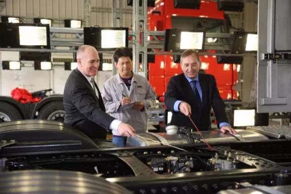 自动档+液力缓速器 福田欧曼超级卡车正式进入量产阶段 - 第4张 - 提加商用车网 自动档+液力缓速器 福田欧曼超级卡车正式进入量产阶段 - 第4张