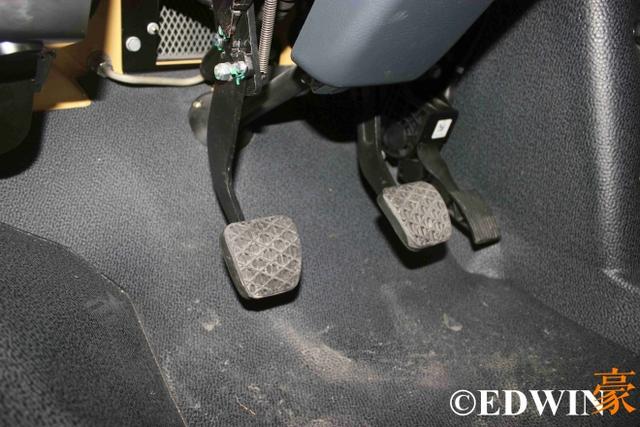 不越野无房车 奔驰乌尼莫克底盘阿莫迪罗房车实拍 - 第27张