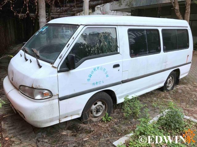 曾是金杯最强对手？已没落的韩国现代H100面包车实拍 - 第3张