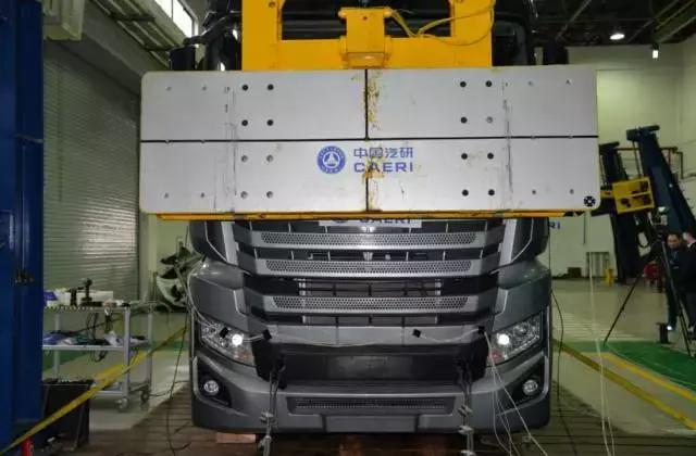 全方位测试碰撞都通过,国产最高安全规格重卡终于诞生? - 第3张 - 提加商用车网 全方位测试碰撞都通过,国产最高安全规格重卡终于诞生? - 第3张