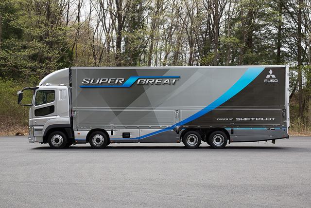 后视镜都有雨刮器，奢华到不敢想象？日本三菱新款重卡详解