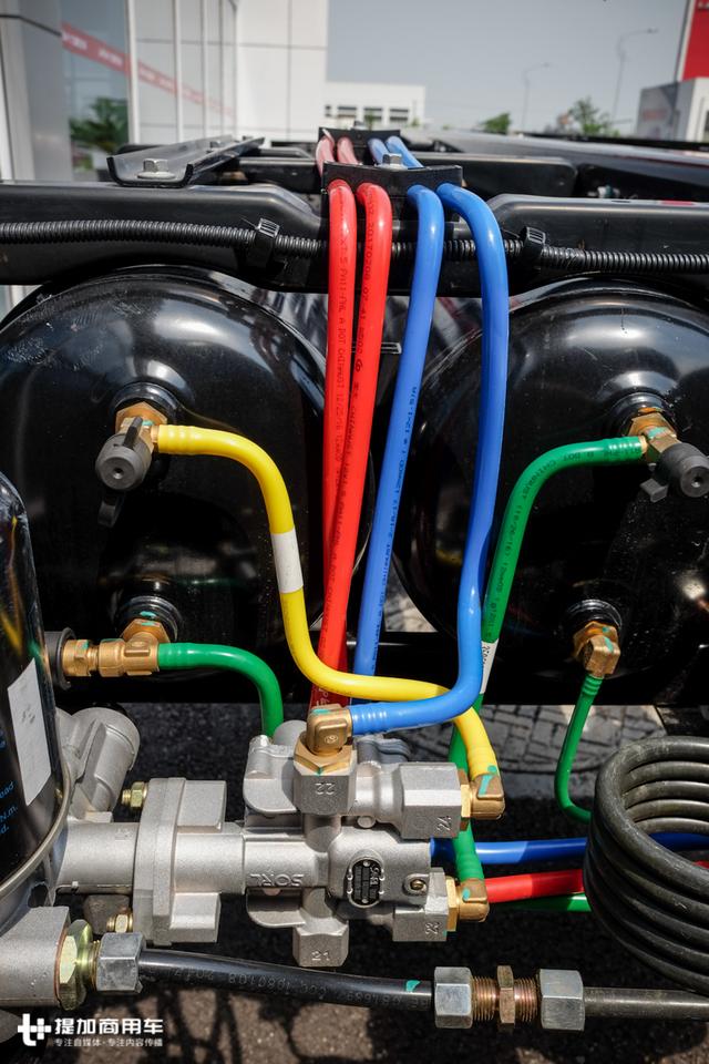 190马力配法士特8挡变速器,江淮威司达大轻卡同级别几乎无敌 - 第39张 - 提加商用车网 190马力配法士特8挡变速器,江淮威司达大轻卡同级别几乎无敌 - 第39张