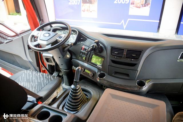 6X2的油耗，6X4的载货量？解放新J6快运版重卡详解 - 第24张