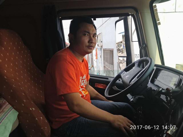 接手了一辆高配版现代创虎重卡，他跑一个月竟发现油箱是个问题 - 第2张