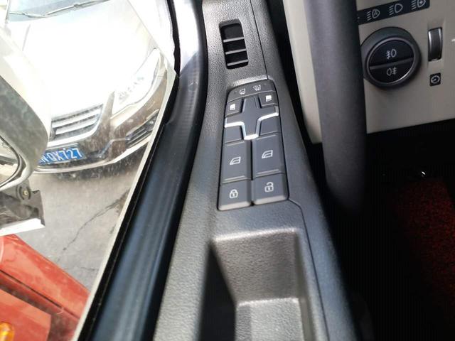 货运市场再遇土豪车主，花近百万购买沃尔沃卡车跑水果运输