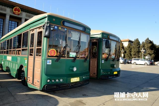 复古上世纪初有轨电车样式，银隆新能源铛铛公交车即将在兰州上线