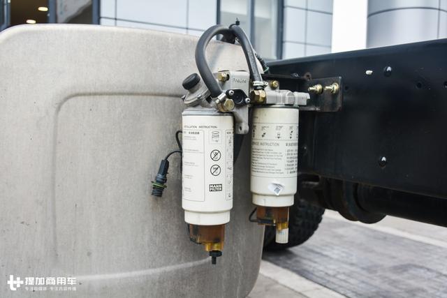 底盘细节需要提升,少见的华菱星凯马8x4重载底盘简评 - 第17张 - 提加商用车网 底盘细节需要提升,少见的华菱星凯马8x4重载底盘简评 - 第17张