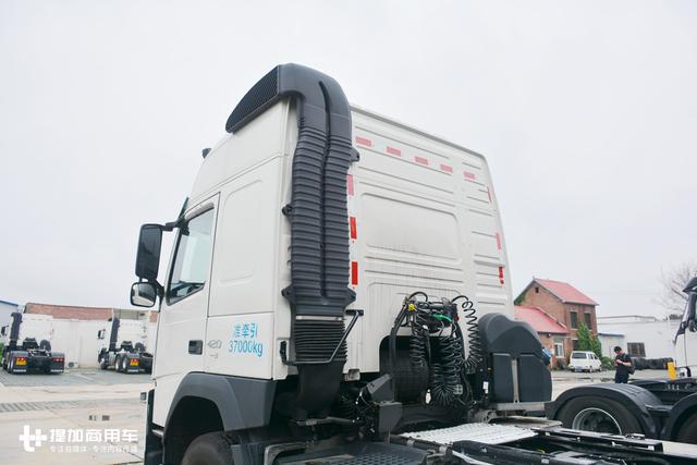 内饰谍照曝光，下一代天龙重卡配千升油箱，或用沃尔沃技术发动机 - 第6张