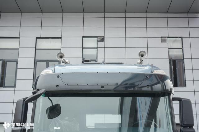 底盘细节需要提升,少见的华菱星凯马8x4重载底盘简评 - 第3张 - 提加商用车网 底盘细节需要提升,少见的华菱星凯马8x4重载底盘简评 - 第3张