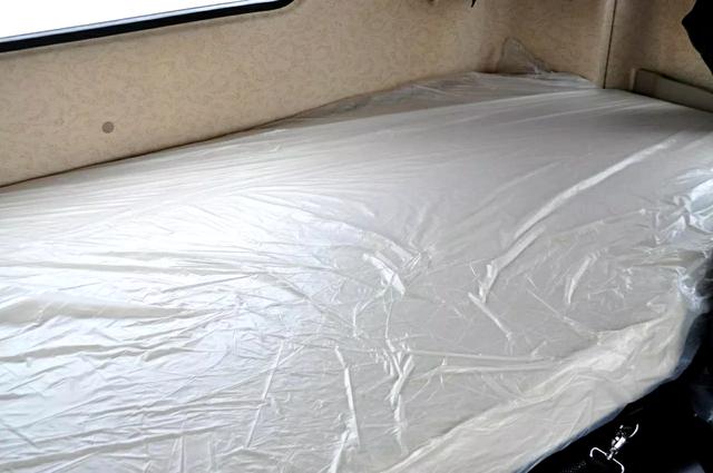 550马力的陕汽重卡怪兽，德龙X3000黄金之星牵引车亮点解读 - 第11张