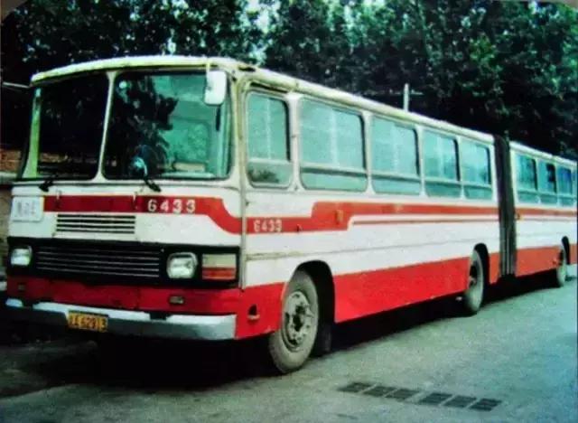 中外公交轮番登场,从北京1路公交车的换代,感受国产客车的崛起 - 第4张 - 提加商用车网 中外公交轮番登场,从北京1路公交车的换代,感受国产客车的崛起 - 第4张