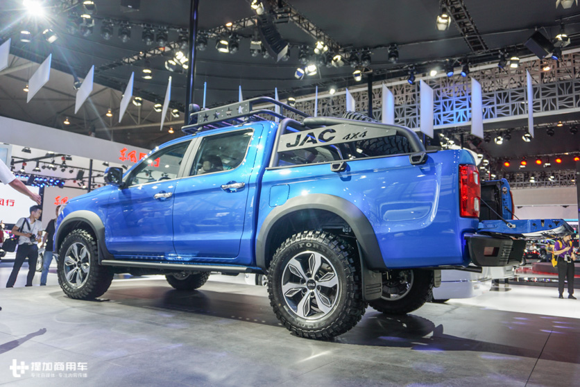 SUV内饰配置,4驱车型11万多就能买,新上市的帅铃T8大皮卡全评测 - 第25张 - 提加商用车网 SUV内饰配置,4驱车型11万多就能买,新上市的帅铃T8大皮卡全评测 - 第25张