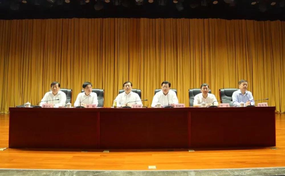 重汽正式官宣谭旭光任中国重汽集团党委书记，董事长 - 第1张