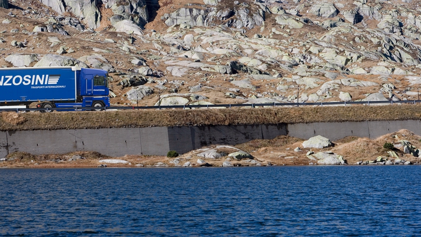 物流企业降低油耗标准想省钱,驾驶员却在危险驾驶,谁是获益者? - 第2张 - 提加商用车网 物流企业降低油耗标准想省钱,驾驶员却在危险驾驶,谁是获益者? - 第2张