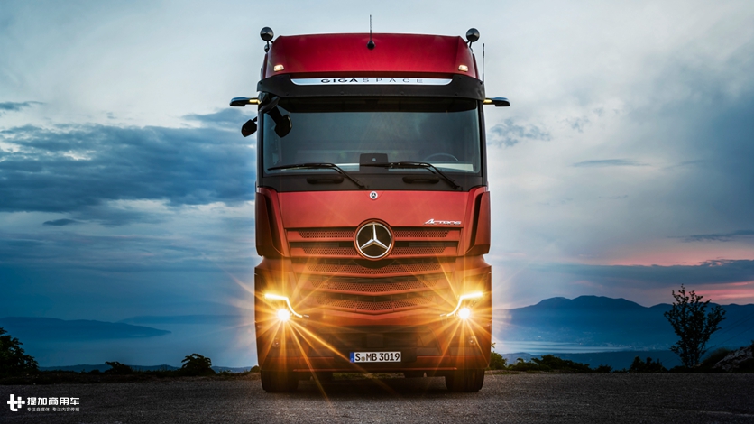 7年后再次改款,奔驰New Actros用摄像头取代了后视镜 - 第1张 - 提加商用车网 7年后再次改款,奔驰New Actros用摄像头取代了后视镜 - 第1张