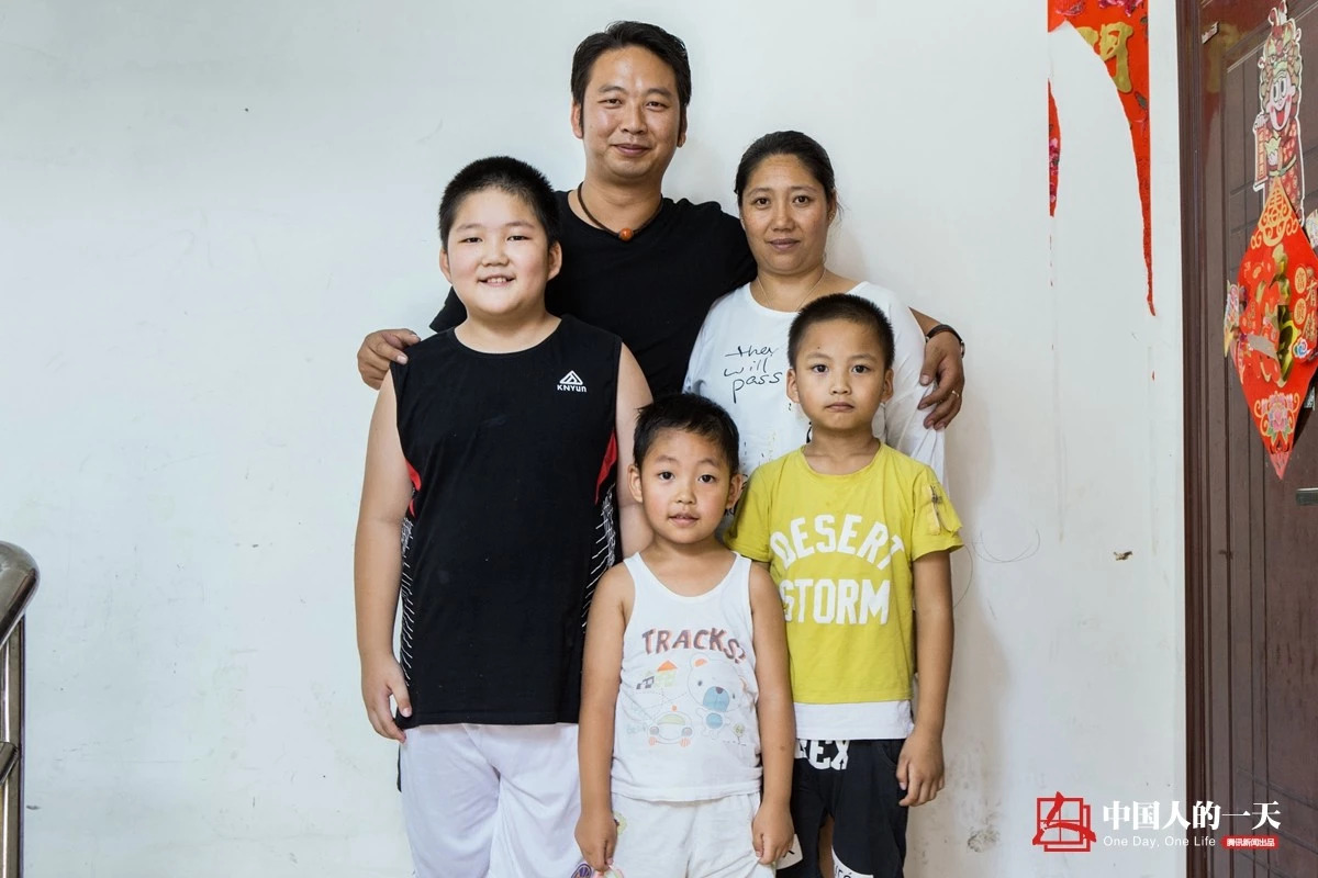 卡车司机的一天:夫妻俩倒班当司机 带仨娃在大货车上过暑假 - 第19张 - 提加商用车网 卡车司机的一天:夫妻俩倒班当司机 带仨娃在大货车上过暑假 - 第19张