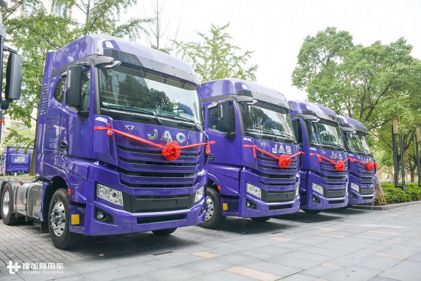 用实力战胜进口卡车，中通快运一次购入超百台格尔发K7牵引车 - 第2张